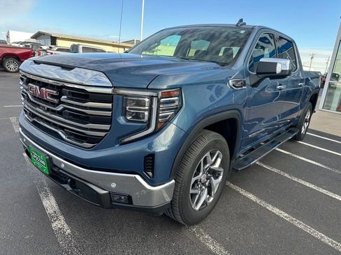Used 2024 GMC Sierra 1500 SLT w/ SLT Premium Plus Package AWD/4WD image 3
