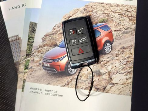 Used 2018 Land Rover Discovery HSE Luxury image 54