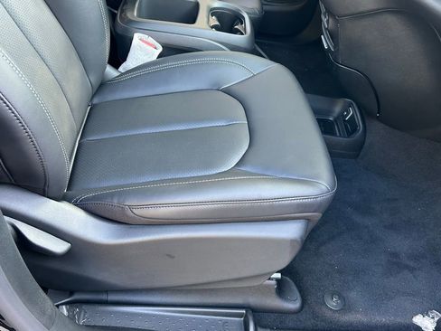 New 2026 Chrysler Pacifica Select w/ S Appearance Package image 34