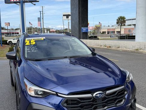 Certified 2025 Subaru Crosstrek 2.0i Premium image 1