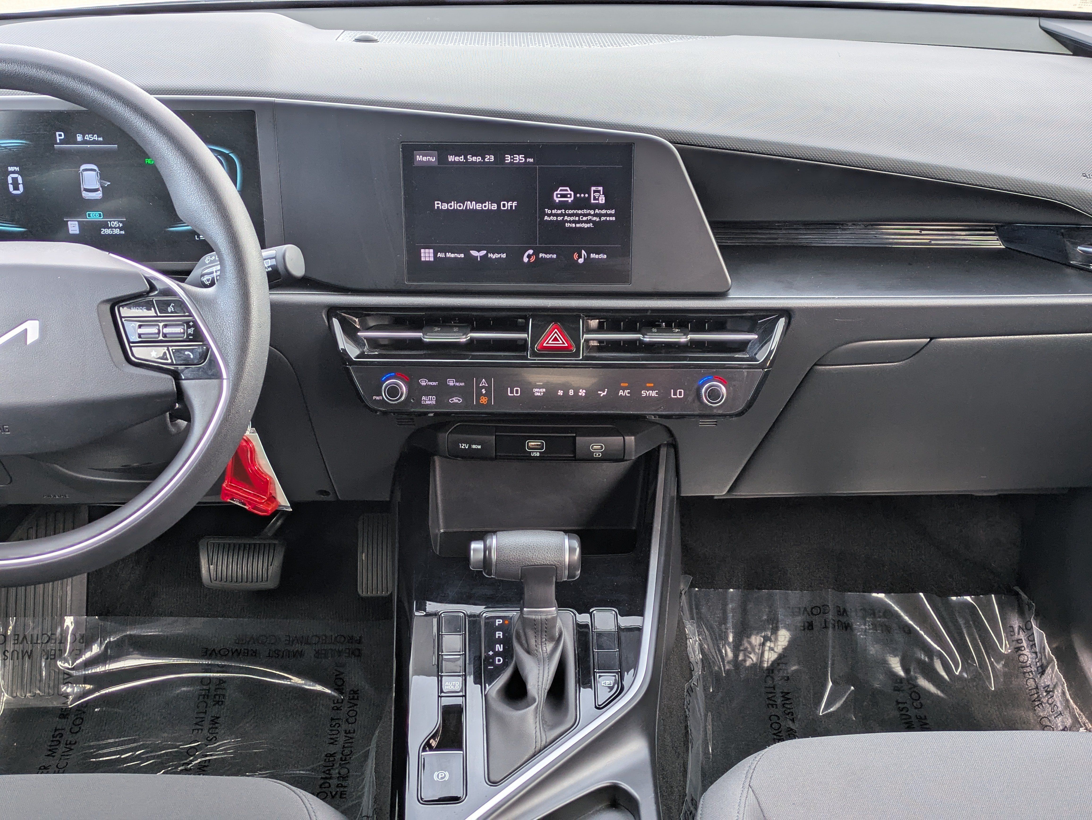 Certified 2025 Kia Niro LX FWD image 17