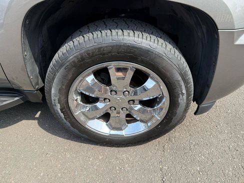 Used 2008 Chevrolet Suburban LTZ w/ LTZ Preferred Equipment Group AWD/4WD image 38