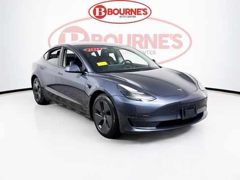 Used 2023 Tesla Model 3 Standard Range image 1