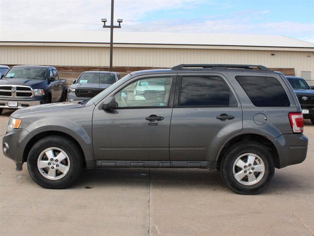 Used 2010 Ford Escape XLT AWD/4WD image 3