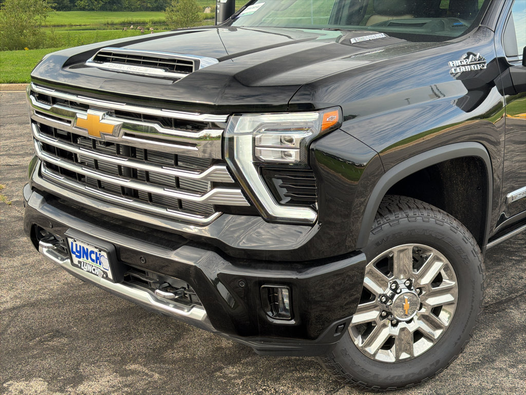 New 2026 Chevrolet Silverado 2500 High Country w/ High Country Premium Package AWD/4WD image 8