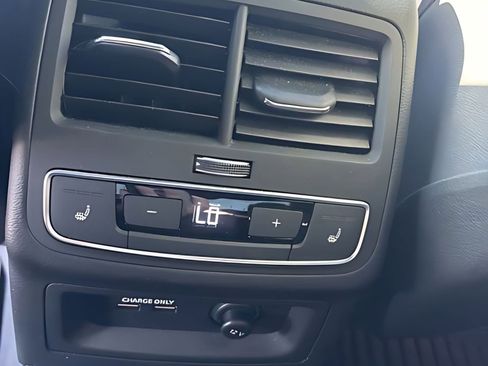 Used 2024 Audi A4 2.0T Prestige image 9