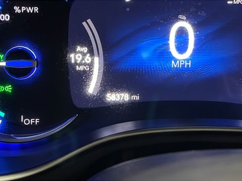 Used 2024 Chrysler Pacifica Limited FWD image 10
