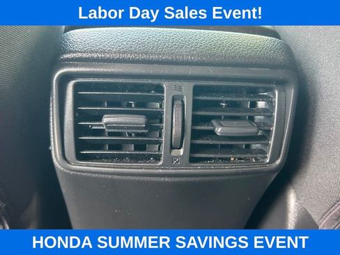 Used 2020 Nissan Rogue S FWD image 16