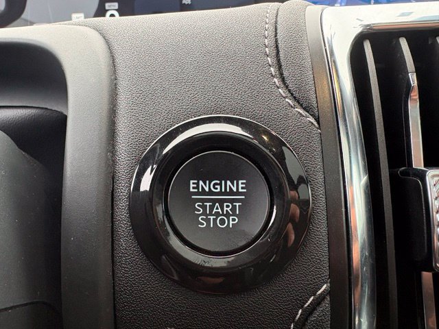 Used 2025 Ford Expedition Max Platinum w/ Stealth Performance Package AWD/4WD image 27