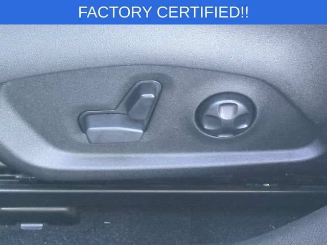 Certified 2017 Jeep Renegade Trailhawk w/ Popular Equipment Group AWD/4WD image 17