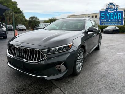 Used 2020 Kia Cadenza Technology