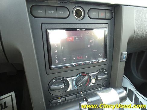 Used 2006 Ford Mustang GT RWD image 18