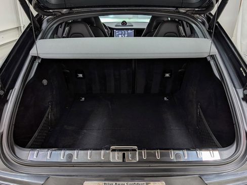 Used 2020 Porsche Panamera w/ Premium Package image 20