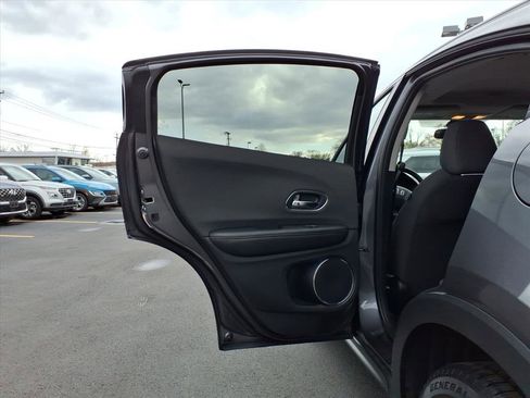 Used 2022 Honda HR-V EX image 11