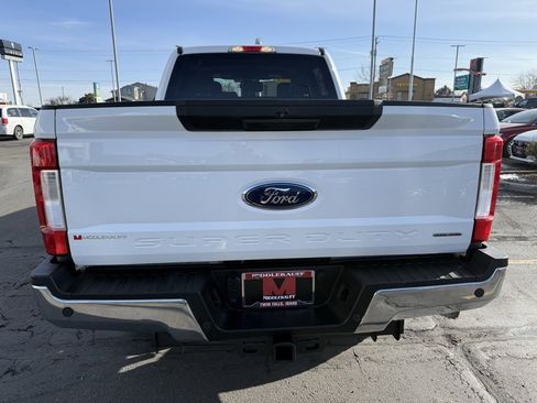 Used 2018 Ford F250 XL w/ Power Equipment Group image 4