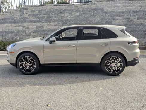 Certified 2026 Porsche Cayenne AWD/4WD image 2