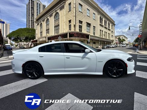 Used 2021 Dodge Charger R/T w/ Plus Group RWD image 9