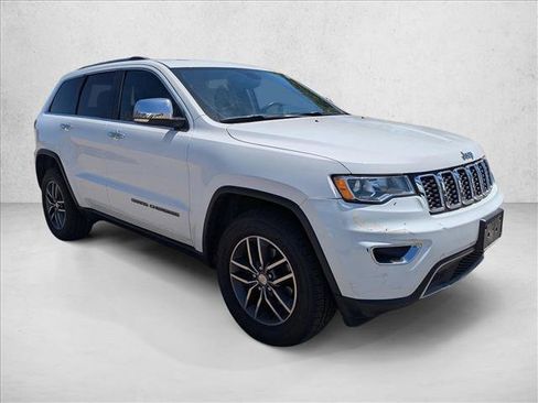 Used 2018 Jeep Grand Cherokee Limited AWD/4WD image 3