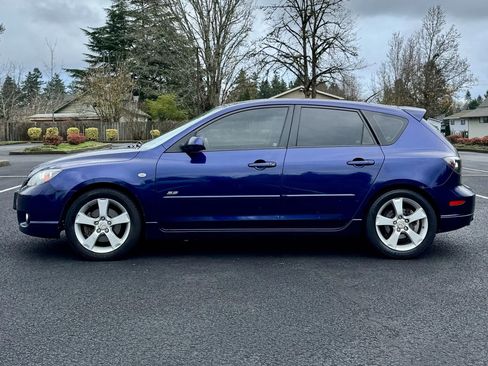 Used 2005 MAZDA MAZDA3 s w/ Appearance Pkg image 10