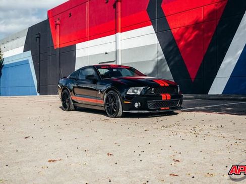 Used 2011 Ford Mustang Shelby GT500 w/ SVT Performance Pkg image 45
