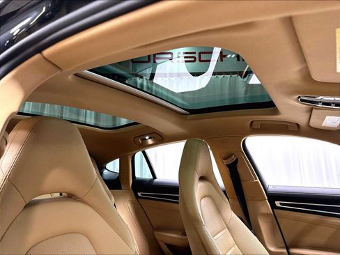 Used 2022 Porsche Panamera 4 Platinum Edition AWD/4WD image 25
