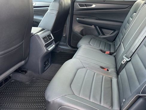 New 2025 Volkswagen Atlas Cross Sport SEL R-Line image 9