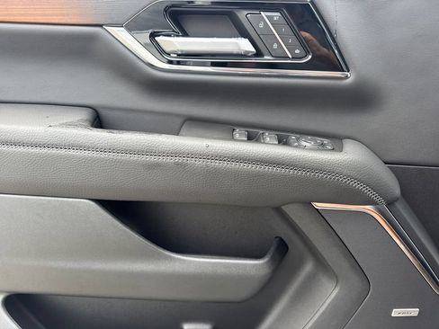 New 2026 GMC Yukon Denali w/ LPO, Floor Liner Package AWD/4WD image 16