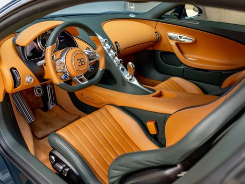 Used 2018 Bugatti Chiron image 12