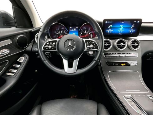 Used 2022 Mercedes-Benz GLC 300 image 4