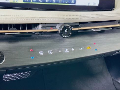 Used 2023 Nissan Ariya FWD image 23