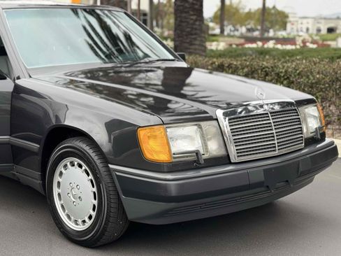 Used 1987 Mercedes-Benz 300 D Turbo image 74
