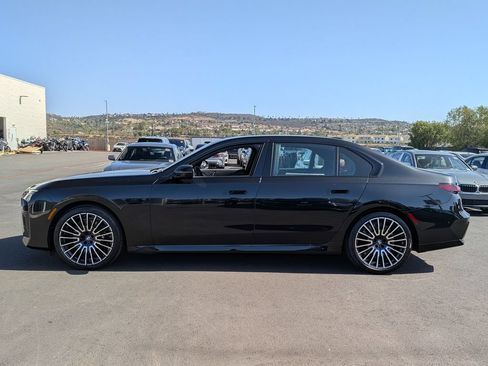 New 2026 BMW 740i w/ Premium Package RWD image 5