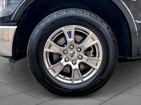 Used 2016 Ford F150 Lariat image 10