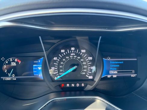 Used 2016 Ford Fusion SE FWD image 18