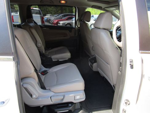 Used 2018 Honda Odyssey EX-L image 25