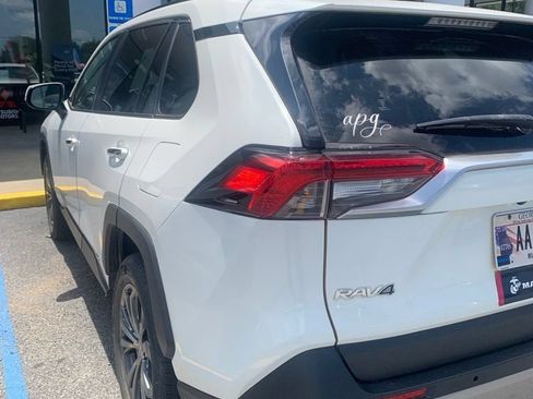 Used 2022 Toyota RAV4 Limited AWD/4WD image 3