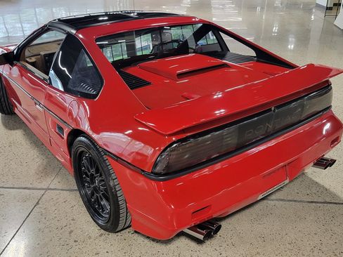 Used 1988 Pontiac Fiero GT RWD image 14