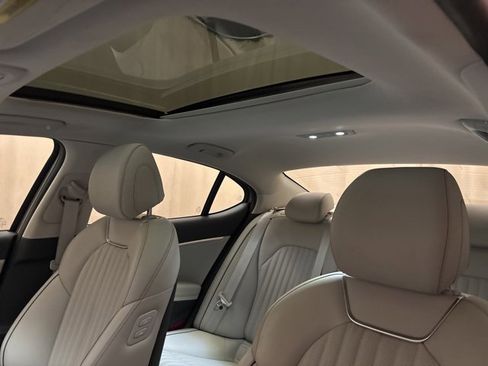 Used 2020 Genesis G70 2.0T w/ Elite Package image 23