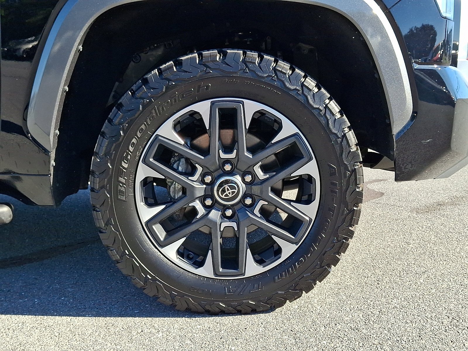Certified 2023 Toyota Tundra Limited AWD/4WD image 9