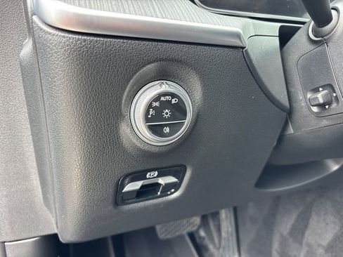 Used 2022 Mercedes-Benz C 300 Sedan image 18