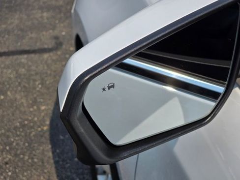 Used 2023 Chevrolet Equinox LT w/ LPO, Floor Liner Package image 17