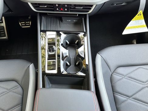 New 2026 Volkswagen Atlas Peak Edition AWD/4WD image 18