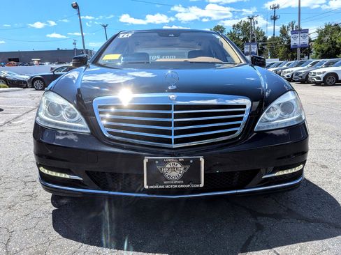 Used 2010 Mercedes-Benz S 550 4MATIC image 4
