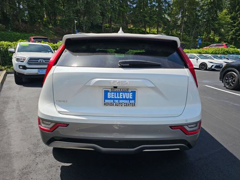 Used 2023 Kia Niro Wave FWD image 6