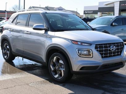 New 2025 Hyundai Venue SEL