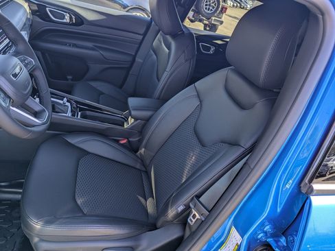 New 2026 Jeep Compass Latitude AWD/4WD image 18
