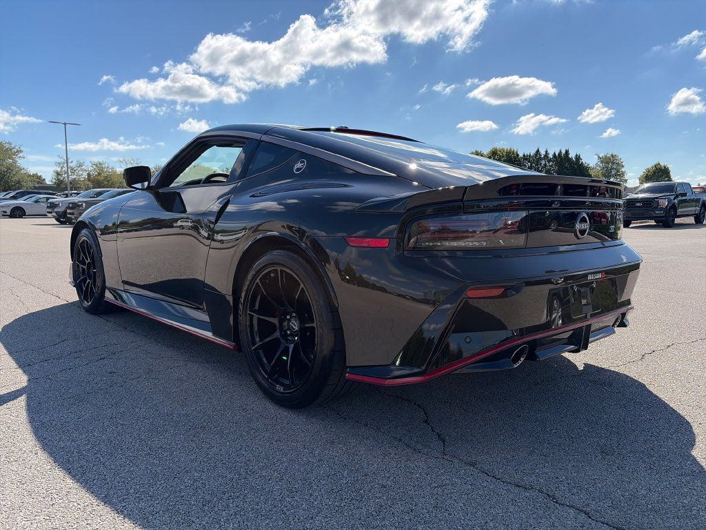 Used 2024 Nissan Z NISMO w/ Floor Mat Package RWD image 6