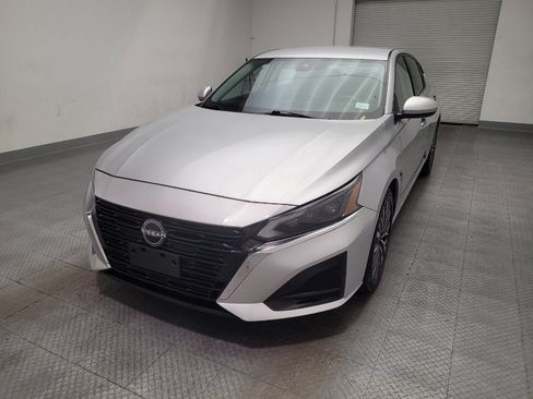 Used 2023 Nissan Altima 2.5 SV FWD image 15