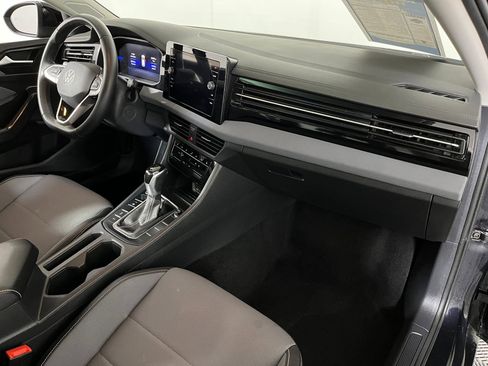 Used 2025 Volkswagen Jetta SE image 26