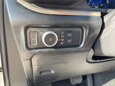 Used 2022 Ford Explorer Platinum w/ Equipment Group 601A image 16